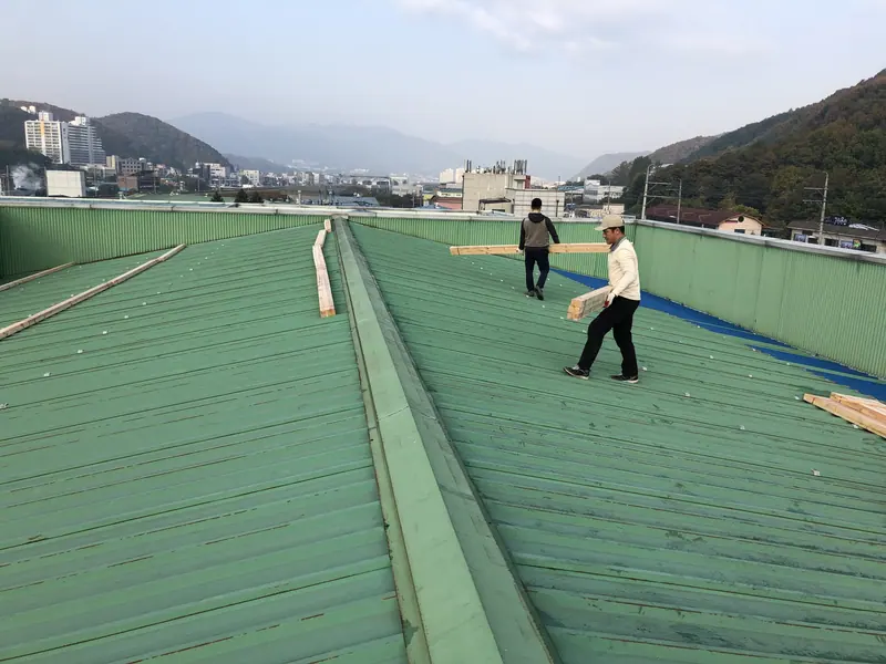 광주 물류창고 지붕 칼라강판 공사 시공 과정